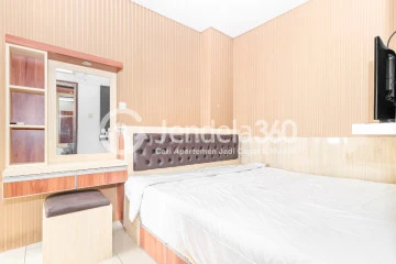 Bedroom 1 Low Floor 2BR Apartment with  View at Northland Ancol Residence