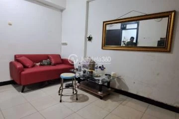 Living Room 2BR Apartment with City View at Casablanca East Residence