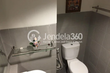 Bathroom Decorative Studio Apartment at Bintaro Icon Apartment Tower Chrysant