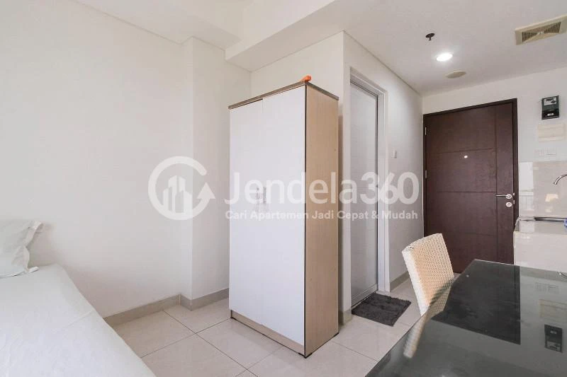 Bedroom High Floor Studio Apartment in An Exclusive Location, Alam Sutera, at Springwood Residence