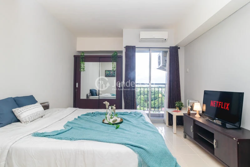 Bedroom Tidy Studio Apartment at Serpong Green View Apartment Tower B