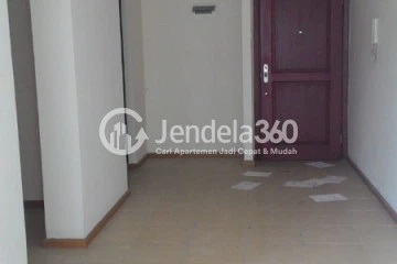 Living Room Good Deal 3BR Apartment at Grand Palace Kemayoran High Floor