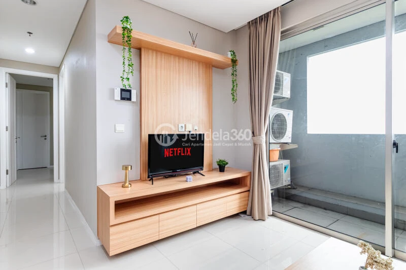 Living Room 2BR Apartment with  View at Paddington Heights Apartment