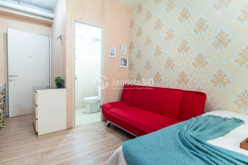 Bedroom Peaceful Studio Apartment Middle Floor with City View at Pakubuwono Terrace