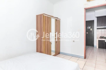 Bedroom 1 High Floor 2BR Apartment with City View at Mediterania Garden Residence 1