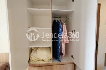 Bedroom 1 Middle Floor 2BR Apartment with city View at Oak Tower Apartment