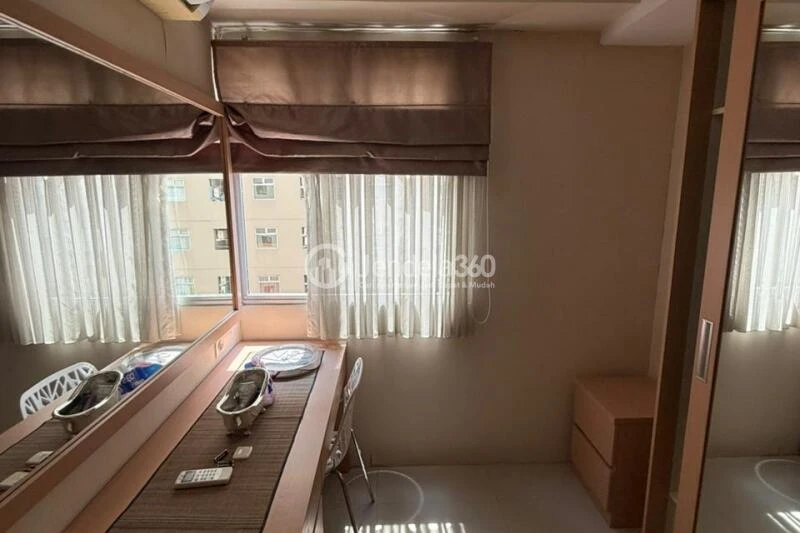 Bedroom Low Floor 1BR Apartment with City View at Kalibata City Apartment