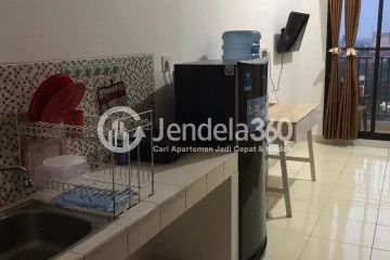Kitchen Lovely Studio Apartment High Floor with City View at Dave Apartment