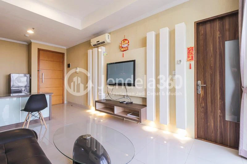 Living Room Spacious 1BR High Floor Apartment with City View at Ancol Mansion Apartment