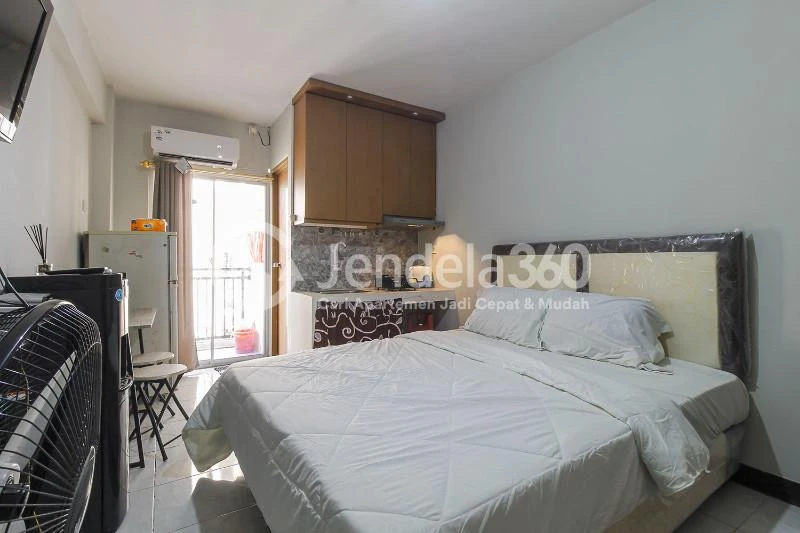 Bedroom Studio Apartment with Swimming Pool View at Cinere Resort Apartment