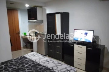 Bedroom Middle Floor Studio Apartment with  View at Margonda Residence 3