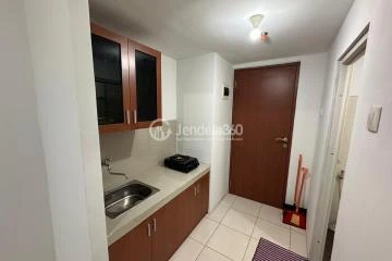 Kitchen Fancy Studio Apartment Low Floor with  View at Metropolitan Park Bekasi