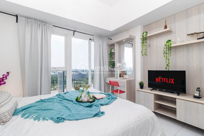 Bedroom Studio Apartment with City View at Casa De Parco Apartment