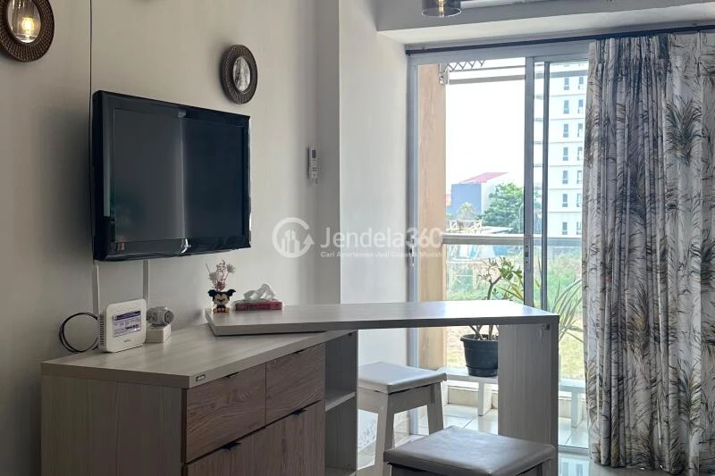 Living Room Low Floor 2BR Apartment with Pool View at Paradise Mansion Apartment