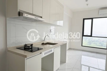 Kitchen Stylish Studio Apartment Low Floor with  View at Sky House Alam Sutera