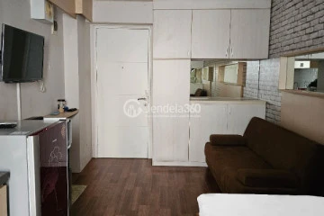 Bedroom Cozy Studio Apartment Middle Floor with  View at Bassura City Apartment