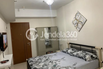 Bedroom Spotless Studio Apartment Low Floor with  View at Green Lake View Depok Apartment