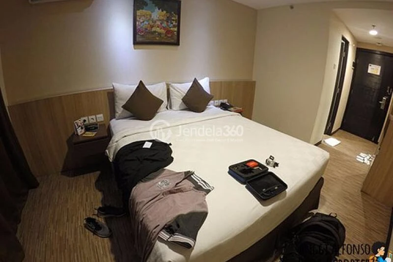 Bedroom Fancy Studio Apartment at Great Western Resort Tower B