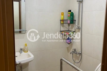 Bathroom Tidy 1BR Apartment Low Floor with City View at Permata Eksekutif Apartment