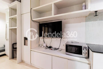 Bedroom Middle Floor Studio Apartment with City View at Tamansari Sudirman