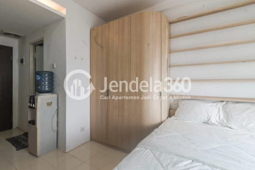 Bedroom Neat High Floor Studio Apartment Near Kelapa Gading at Sunter Park View Apartment