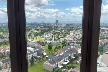 Balcony 1BR M Town Signature Serpong Apartment at High Floor