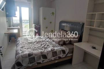 Bedroom Cozy Studio Apartment Low Floor with City View at Royal Garden Apartment