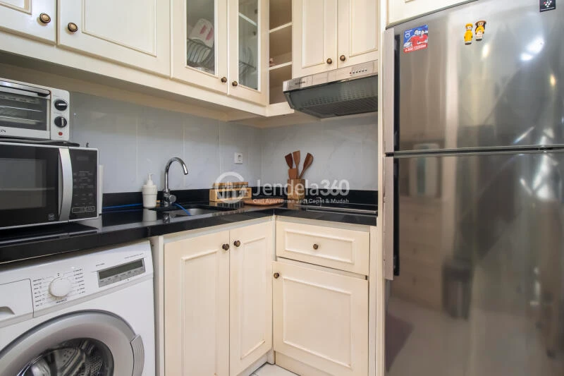 Kitchen High Floor 1BR Apartment with  View at The Mansion Kemayoran Jasmine