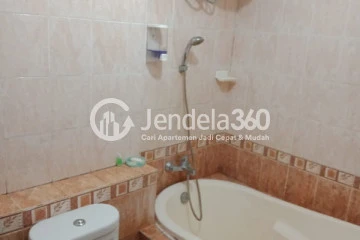 Bathroom Stylish 2BR Apartment at Grand Palace Kemayoran Tower Catania