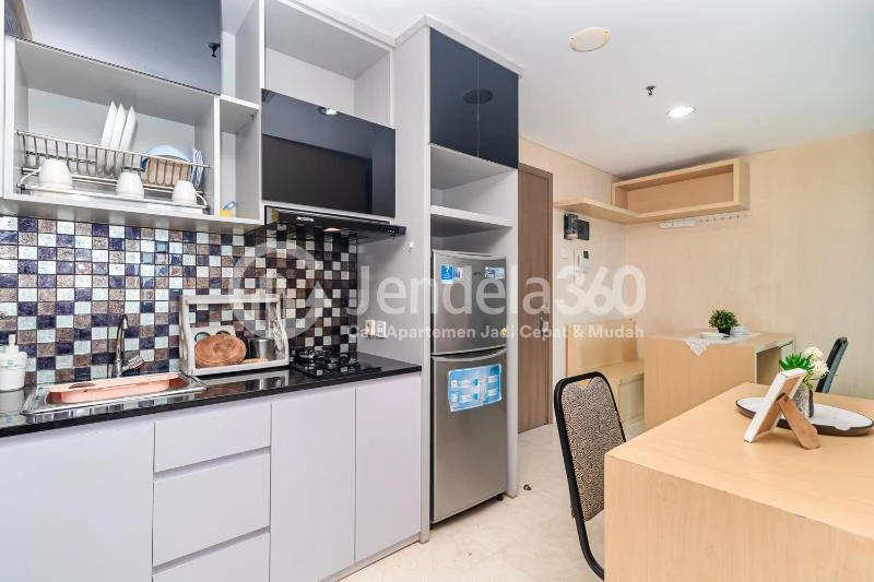 Kitchen Puri Orchard Apartment 2BR Fully Furnished