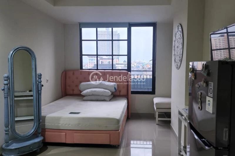 Bedroom Homey Studio Apartment at Evenciio Apartment Low Floor
