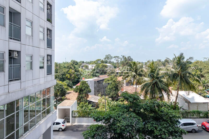 Balcony Tidy 2BR Apartment Low Floor with City View at Serpong Garden Apartment