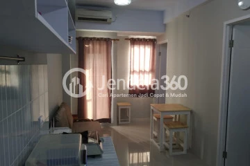 Living Room 2BR LA Hub City Apartment at Middle Floor