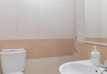 Bathroom Gardenia Boulevard Apartment Studio View city