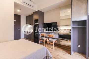 Bedroom High Floor Studio Apartment with City (Timur) View at Vasaka Solterra Apartment