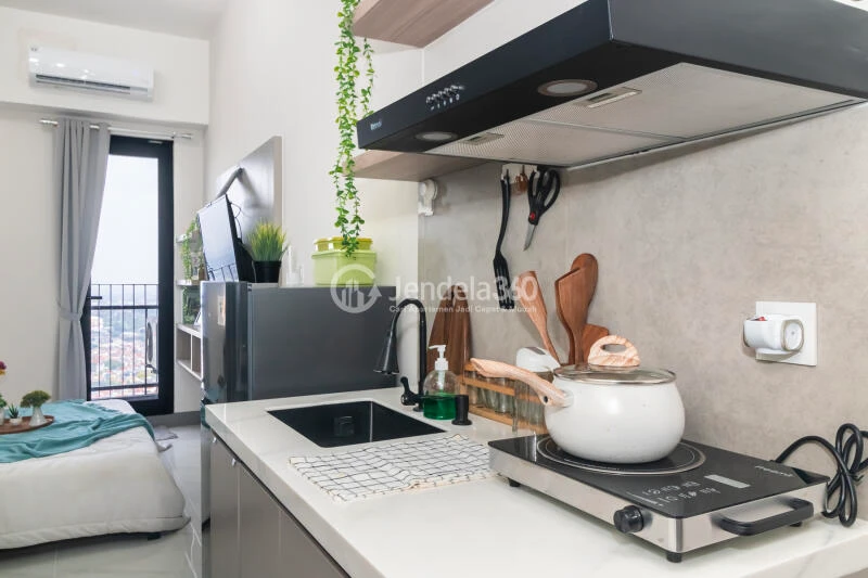 Kitchen Studio Apartment with City View at Pakuwon Residence Bekasi