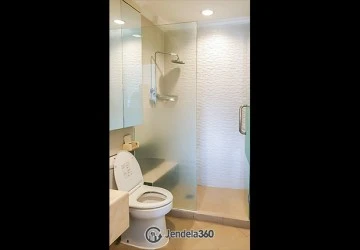 Bathroom Elegant 3BR Apartment Low Floor with Sea View at Pantai Mutiara Apartment