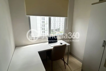 Bedroom 1BR Apartment with Swimming Pool View at Serpong Green View Apartment