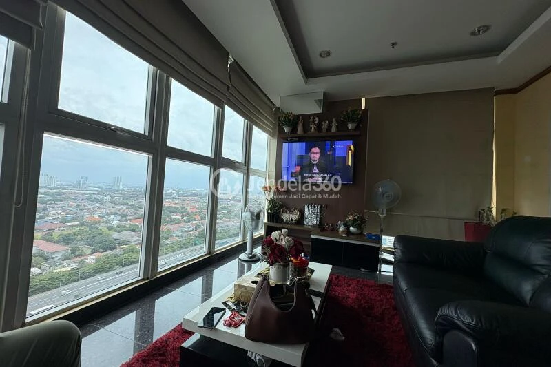 Dining Room Modern 3BR Apartment Low Floor with - View at Sunter Park View Apartment