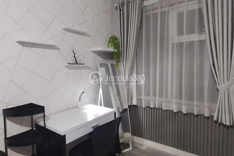 Bedroom Studio Apartment with  View at Easton Park Residence Jatinangor