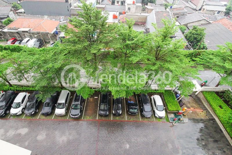 Balcony Puri Orchard Apartment Studio Tower Orange Tower