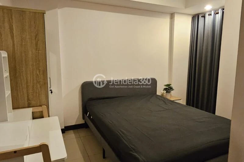 Bedroom 1 Middle Floor 2BR Apartment with  View at Kebayoran Apartment