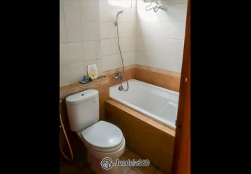 Bathroom 3BR Apartment with City view View at Grand Palace Kemayoran