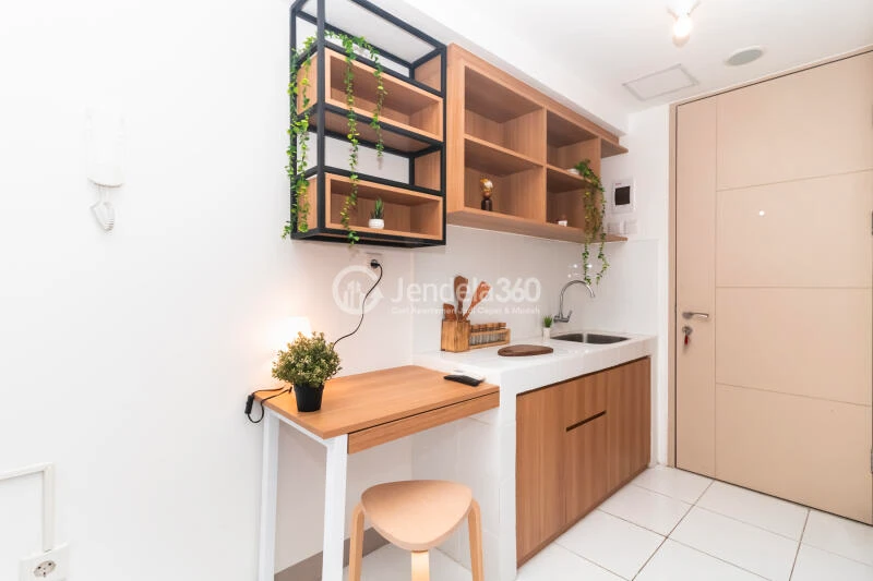 Kitchen Studio Apartment with City View at Tokyo Riverside Apartment