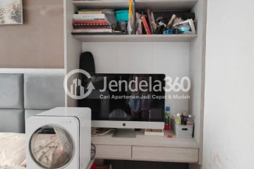 Bedroom 1 Well Furnished 1BR Apartment Middle Floor with City View at AKR Gallery West Residence