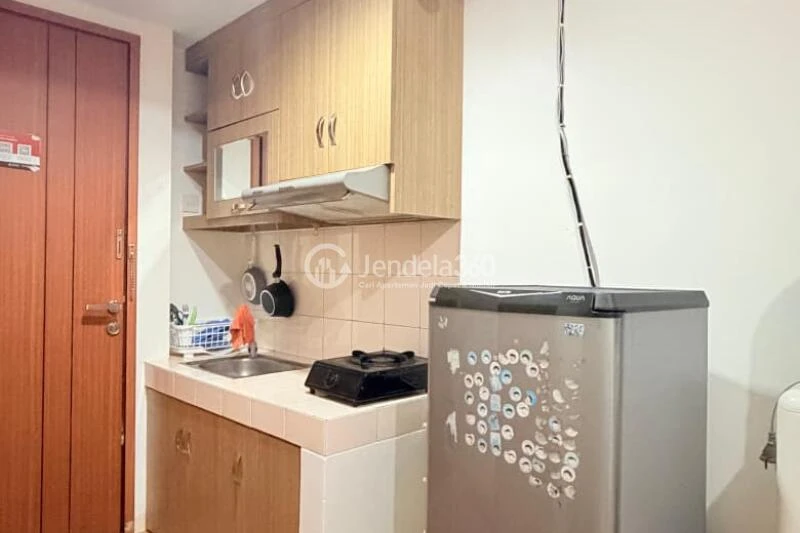 Kitchen Studio Apartment with  View at Margonda Residence 3