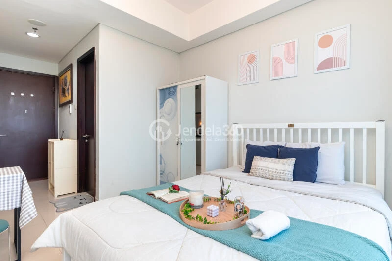 Bedroom Puri Mansion Studio Fully Furnished