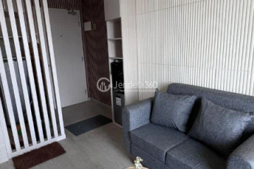 Bedroom Modern Studio Apartment at Gardenia Boulevard Apartment Middle Floor