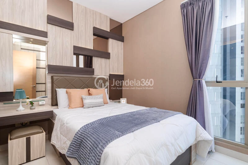 Bedroom 1 Relaxed 3BR Apartment Low Floor with City View at Taman Anggrek Residence