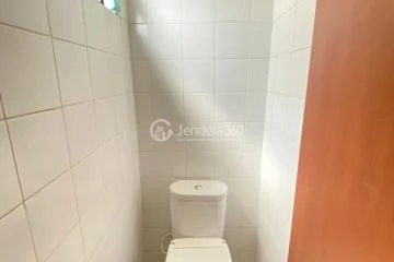 Bathroom Low Floor 2BR Apartment with  View at EcoHome Citra Raya